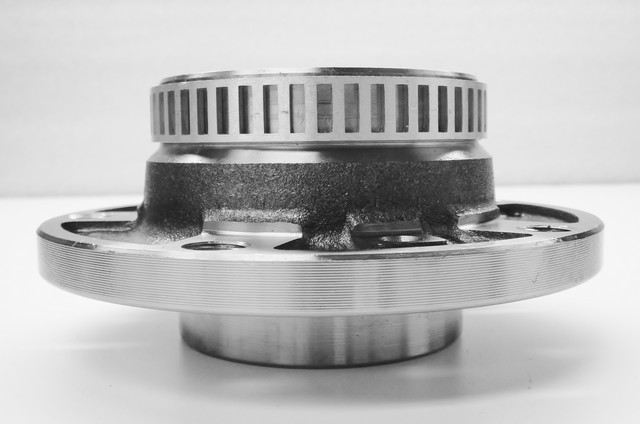  530469 Wheel Bearing and Hub Assembly For BMW